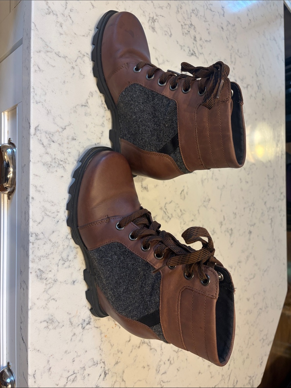 Sorel Brown Leather and Gray Wool Lexie III Lace-Up Boots size 9